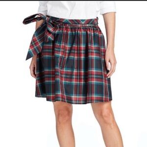 Vineyard vines, Jolly plaid, black green red tartan taffeta  lined skater skirt
